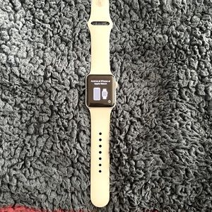 NWOT Apple iwatch, series 3, wi-fi and cellular.